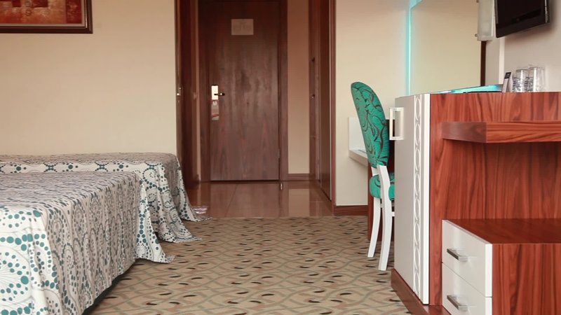 CLUB SIDE COAST HOTEL