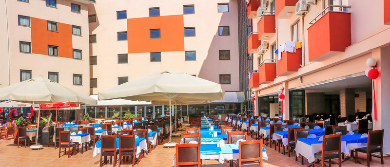 CLUB AQUA PLAZA
