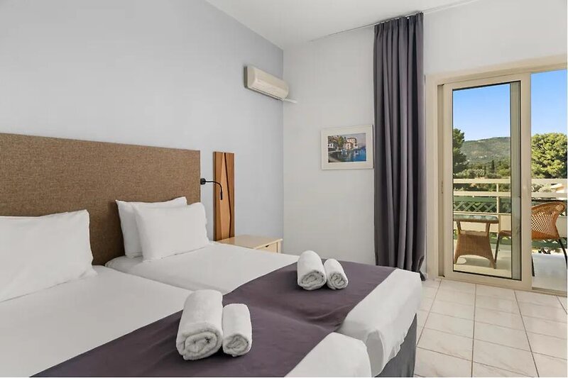 PALMARIVA BEACH HOTEL