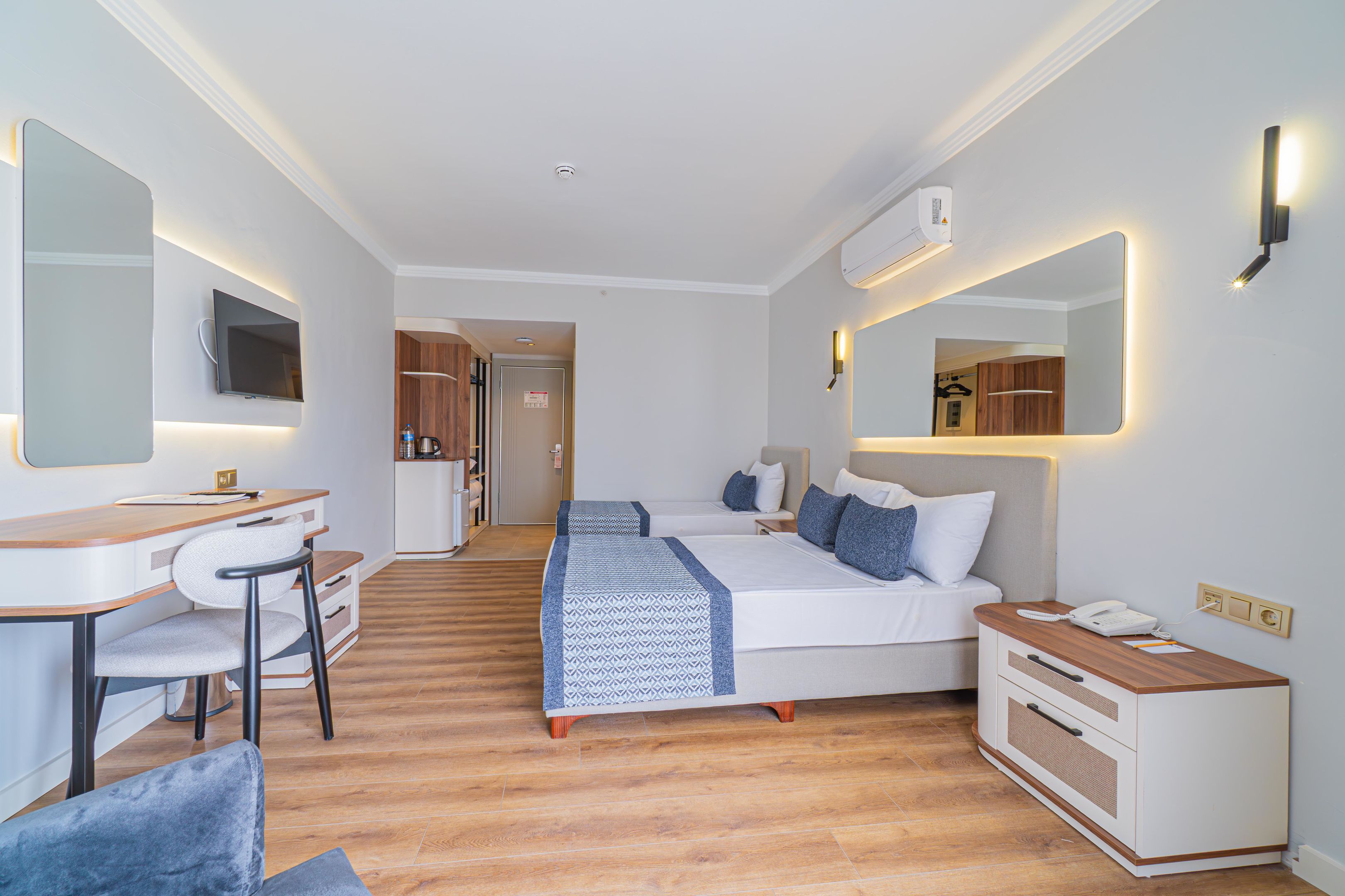 Q ELLA BEACH HOTEL