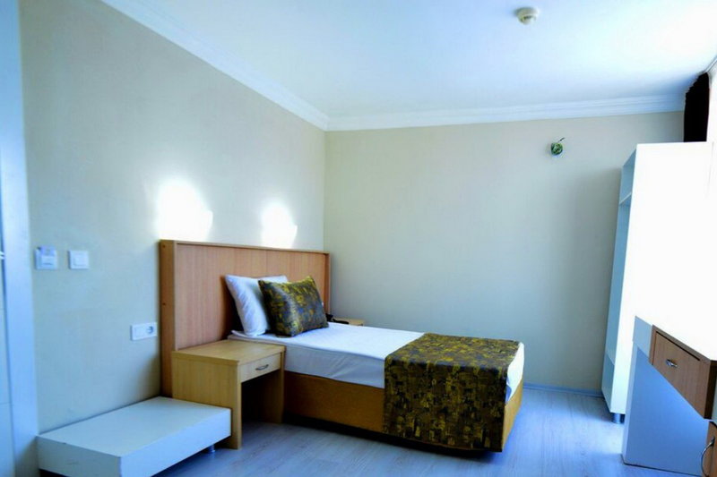 Q ELLA BEACH HOTEL