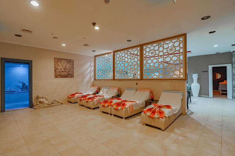 Q ELLA BEACH HOTEL