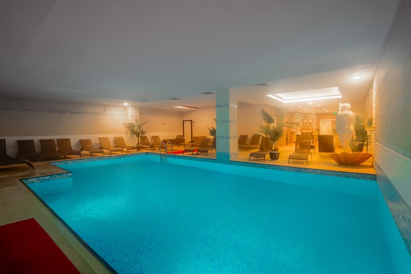 Q ELLA BEACH HOTEL