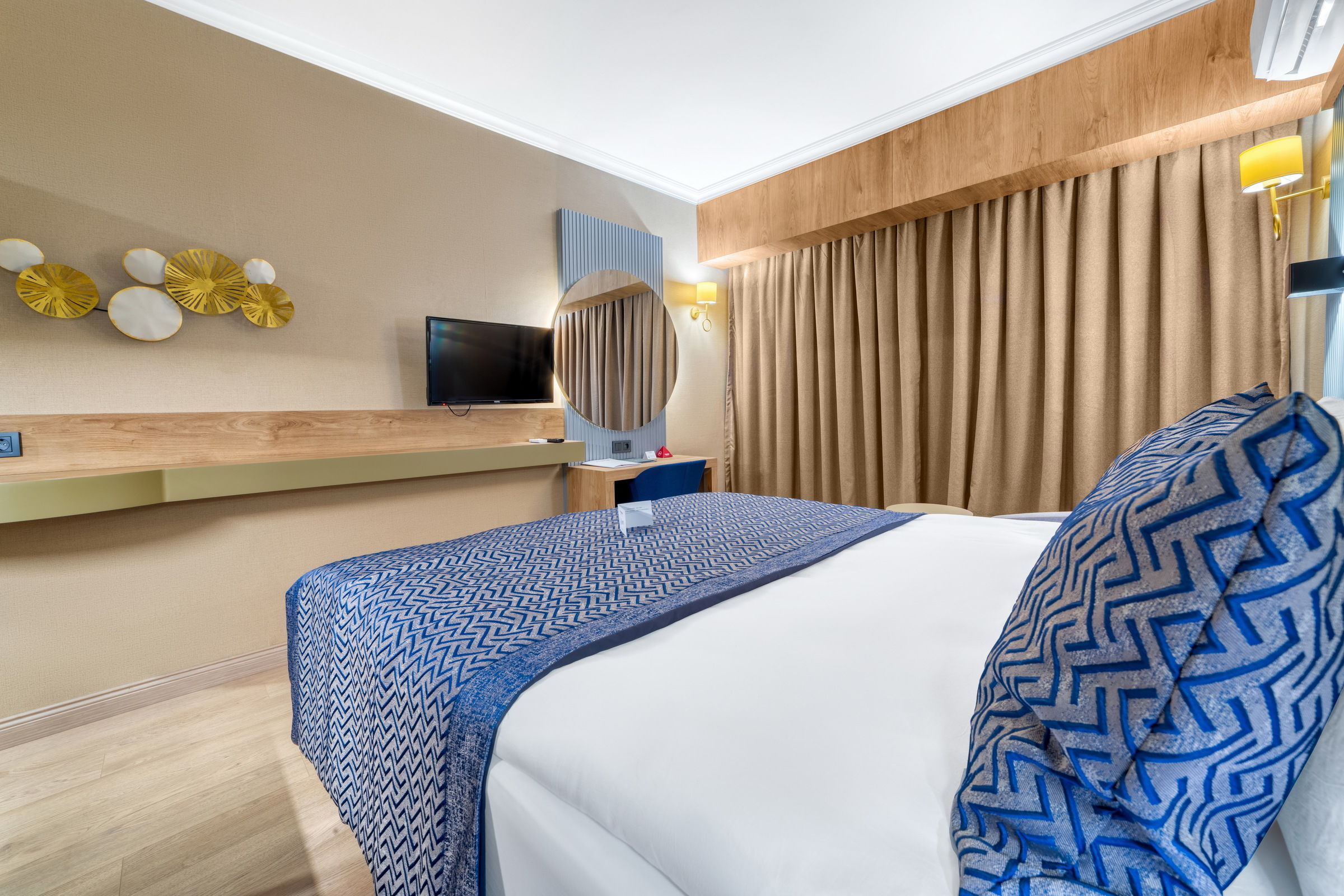 NUMA PORT HOTEL