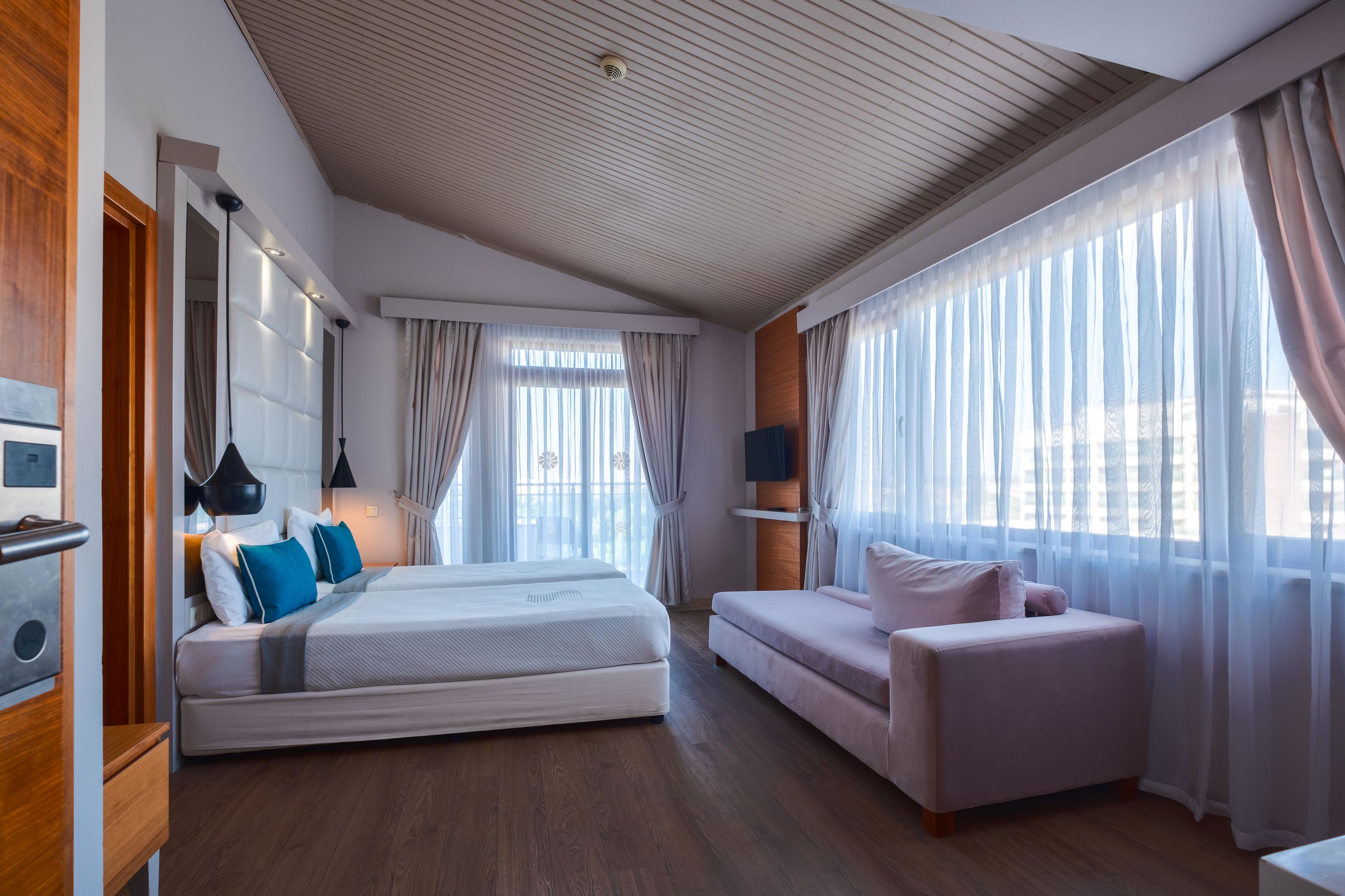 BELLA RESORT - SPA HOTEL