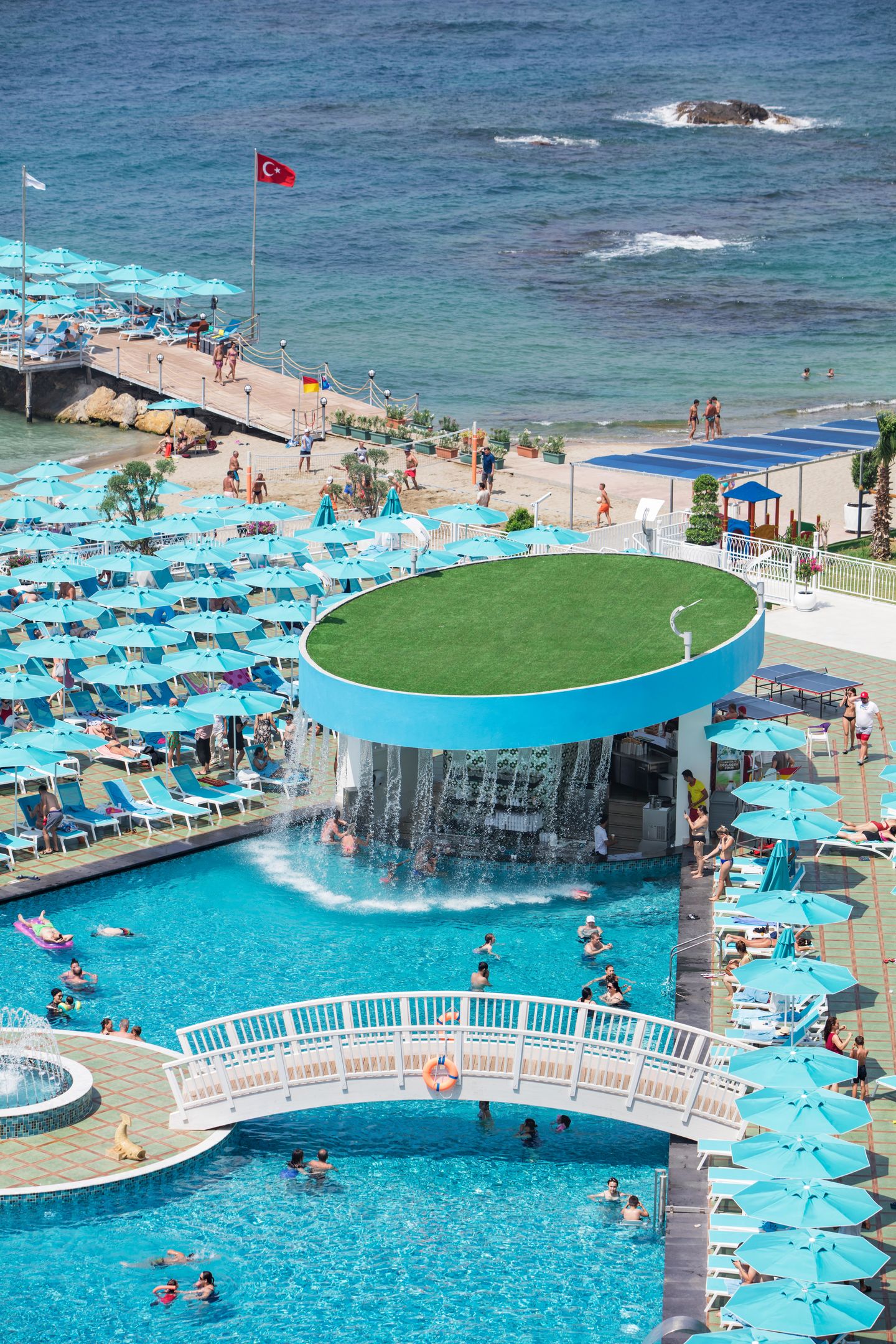 GRANADA LUXURY BEACH