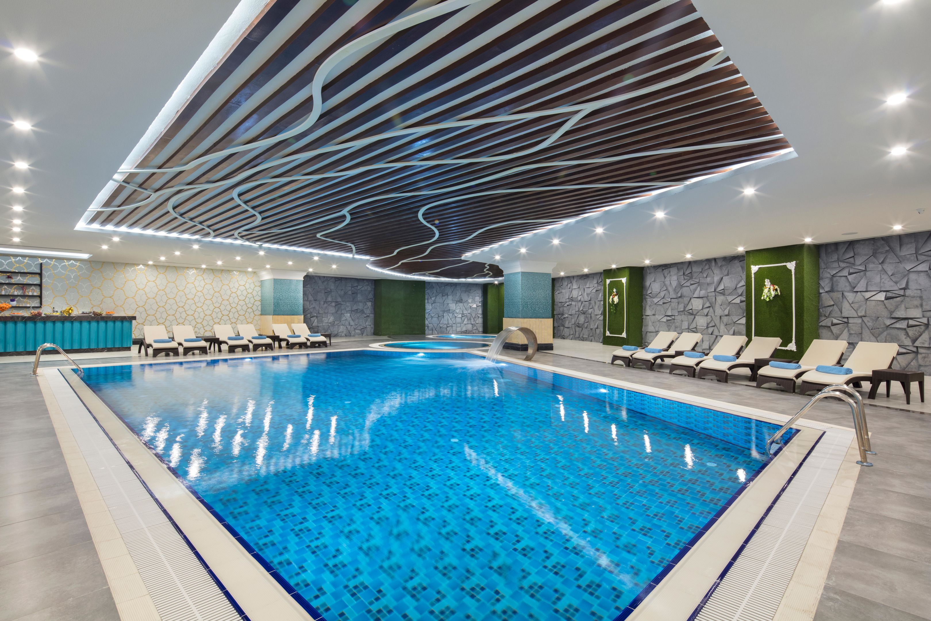 GRANADA LUXURY BEACH