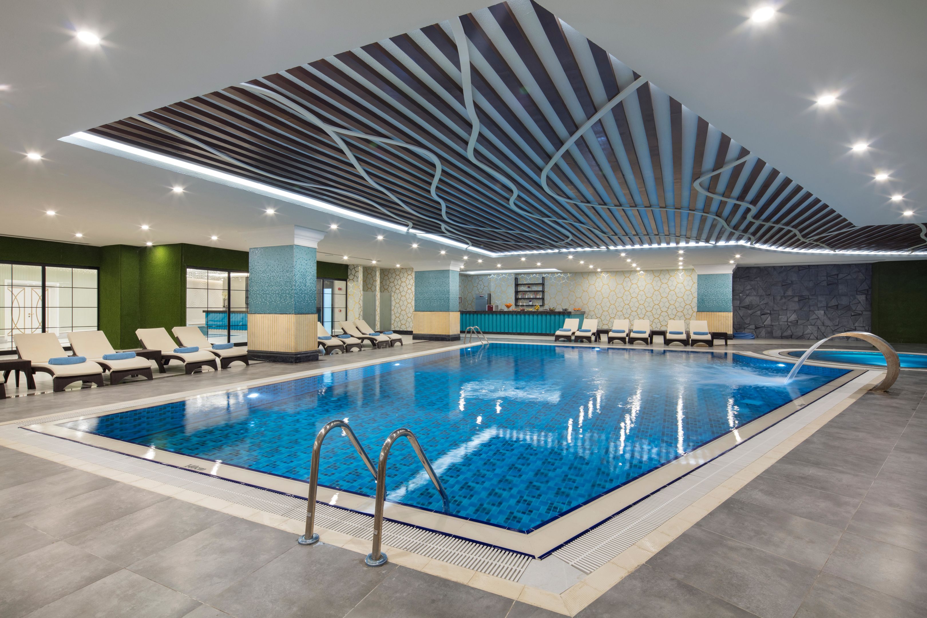 GRANADA LUXURY BEACH