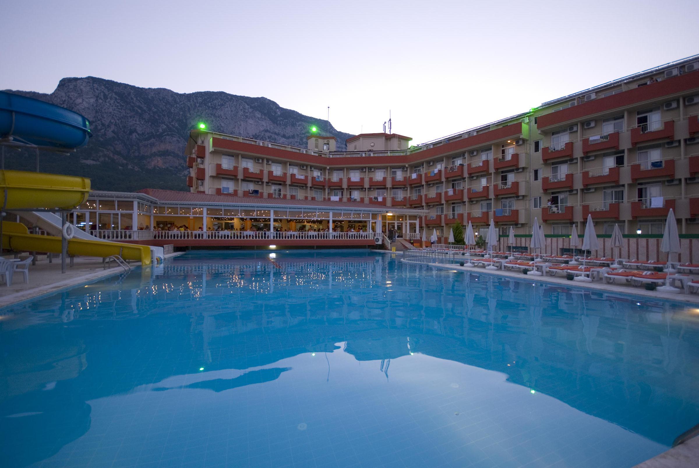 TRANSATLANTIK BEACH HOTEL