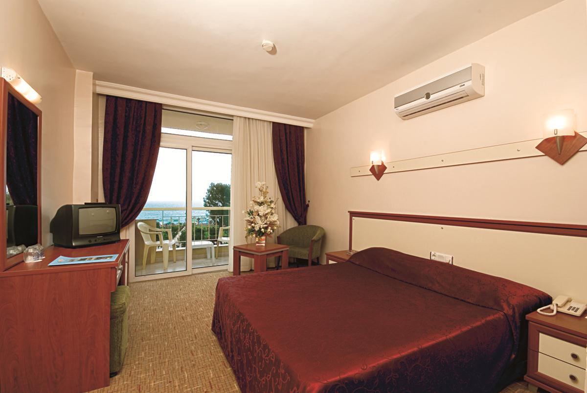 TRANSATLANTIK BEACH HOTEL