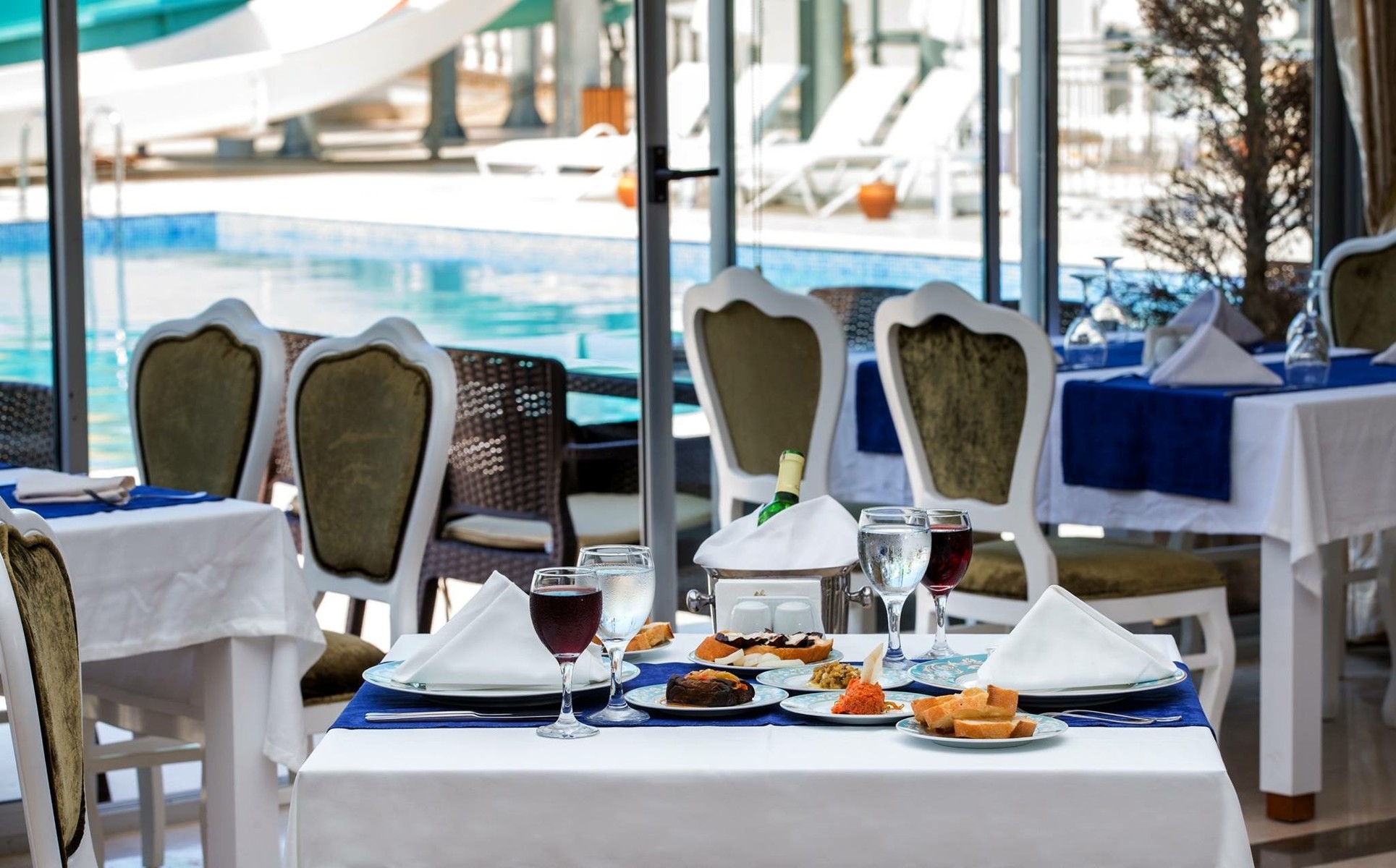 SL LA PERLA HOTEL