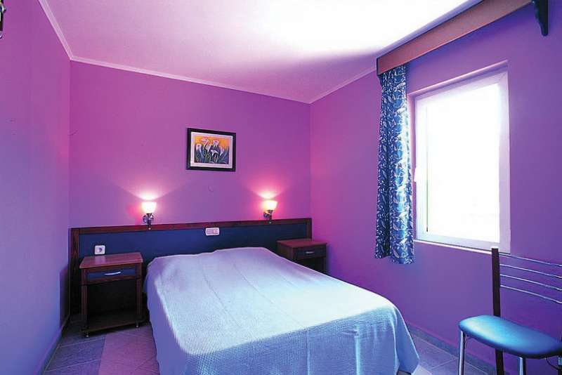MOONSHINE HOTEL - SUITES