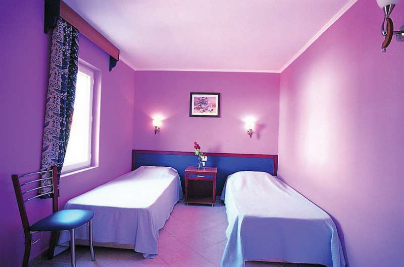 MOONSHINE HOTEL - SUITES