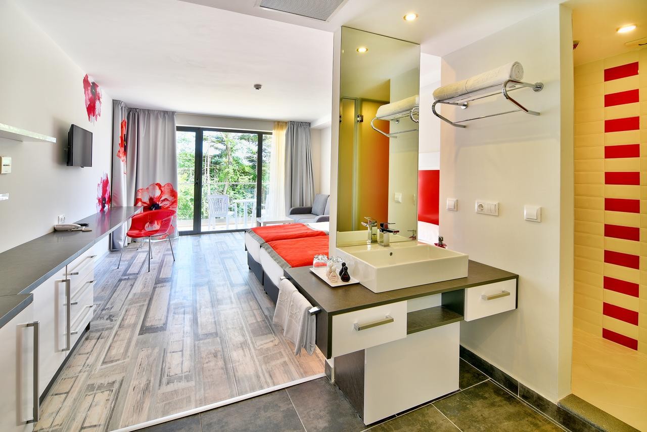 GRIFID HOTEL FORESTA ADULTS ONLY 16+