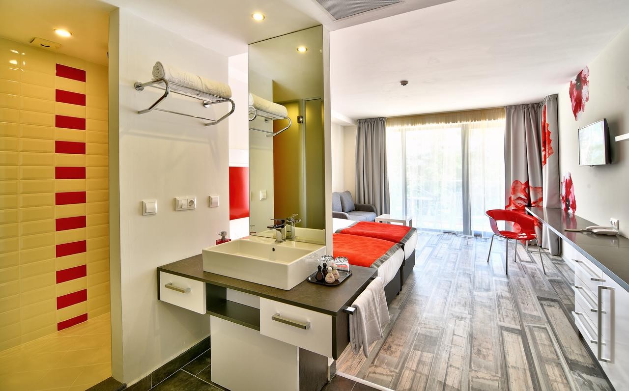 GRIFID HOTEL FORESTA ADULTS ONLY 16+