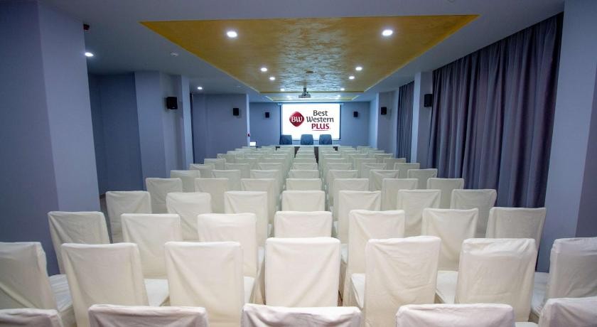 BEST WESTERN PLUS PREMIUM INN HOTEL