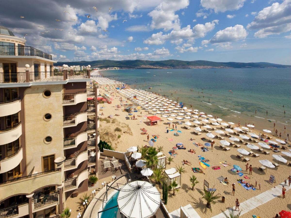 RUMBA BEACH GOLDEN INA HOTEL