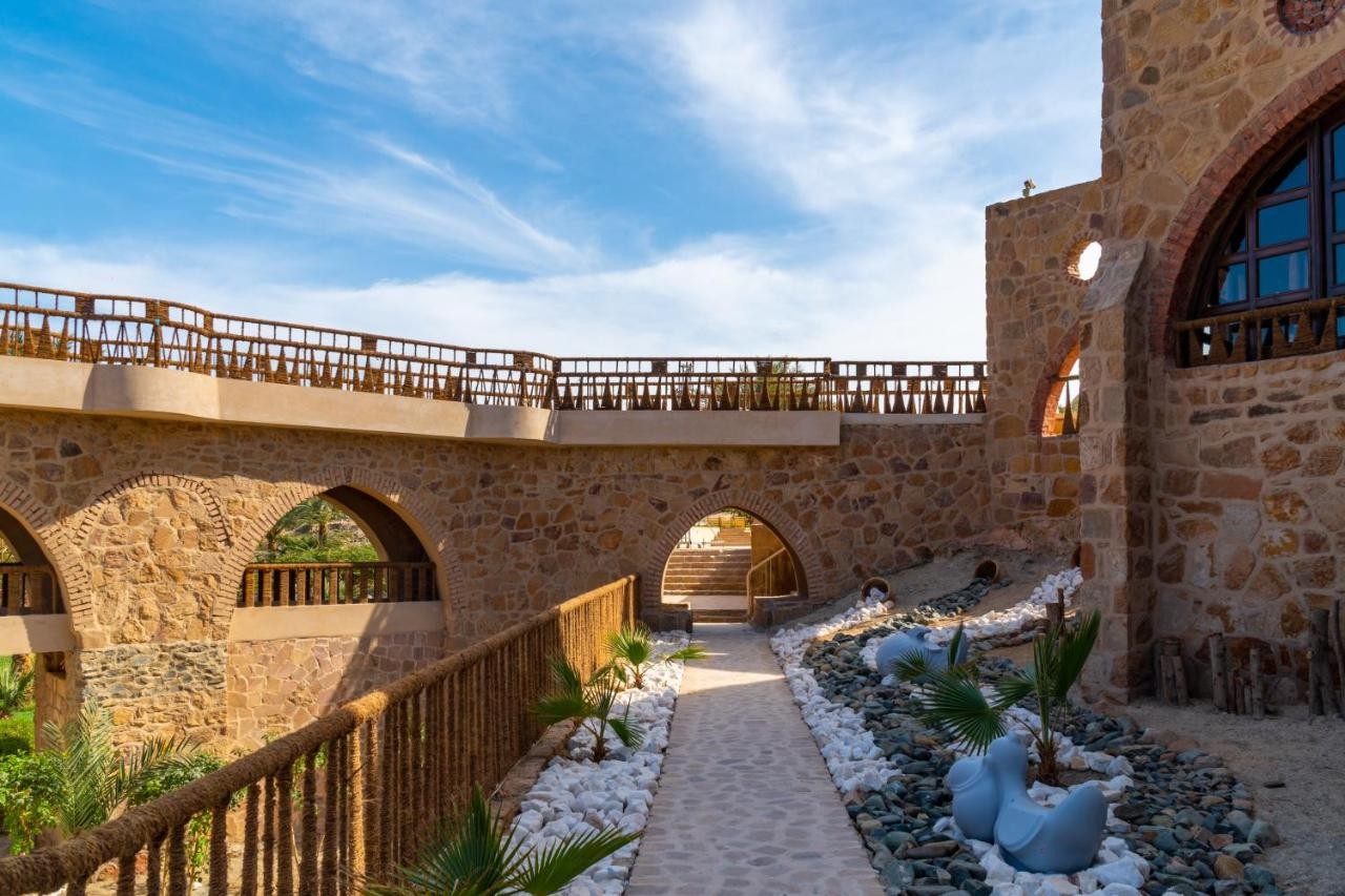 UTOPIA BEACH CLUB
