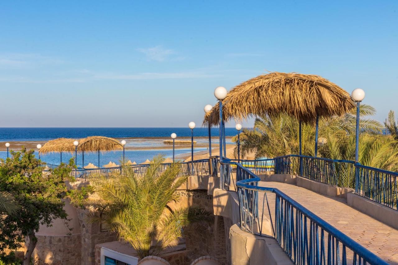 UTOPIA BEACH CLUB