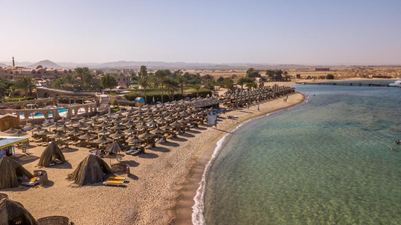 UTOPIA BEACH CLUB