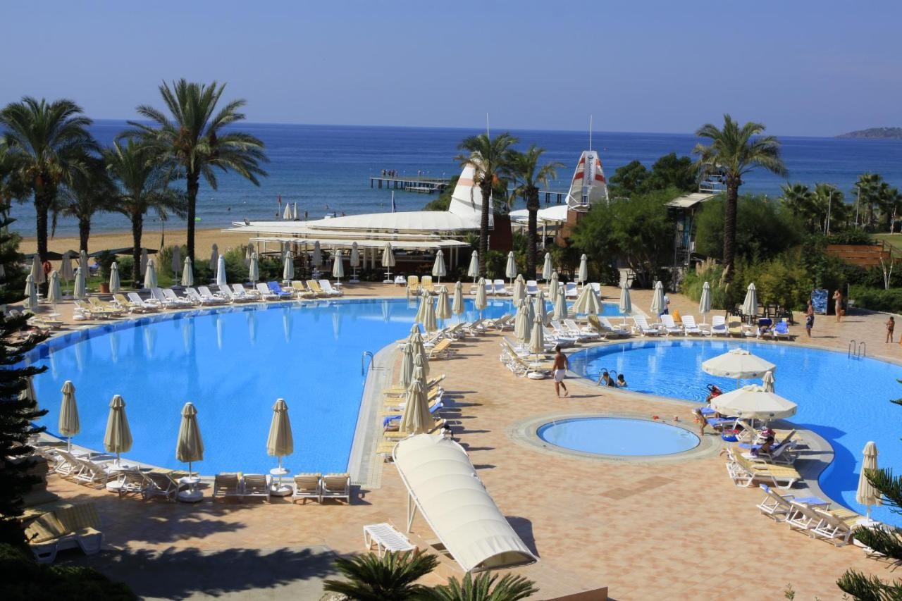 AQI HOTELS PEGASOS CLUB