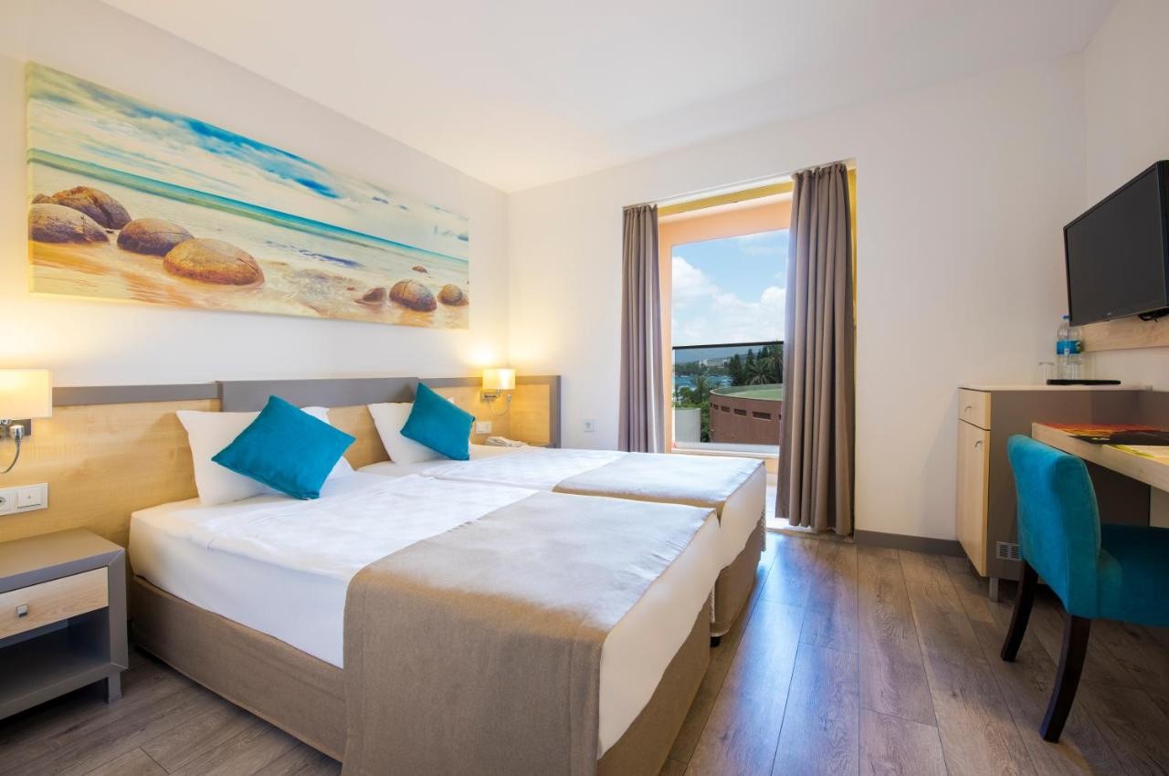 AQI HOTELS PEGASOS CLUB