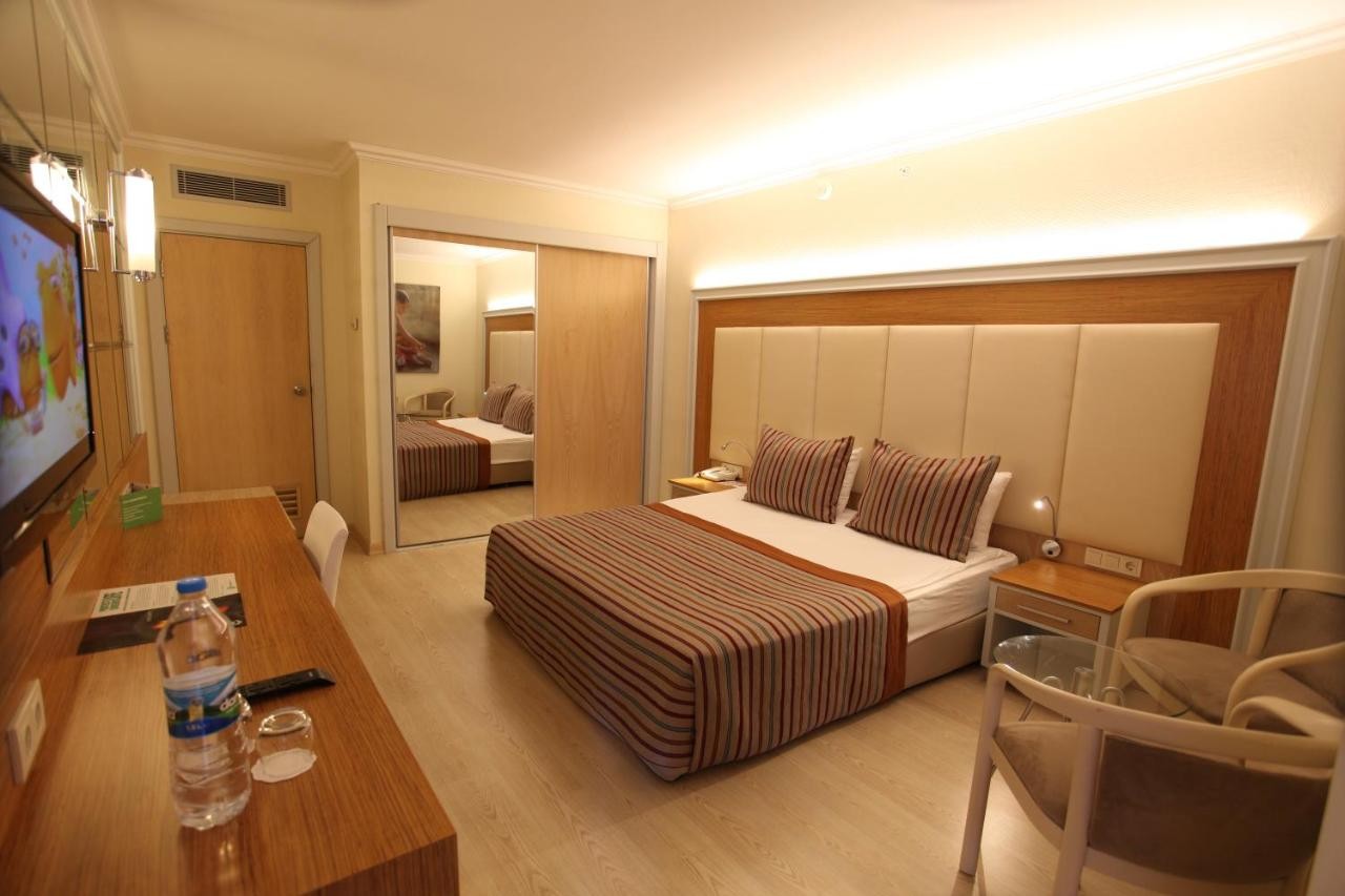 AQI HOTELS PEGASOS RESORT