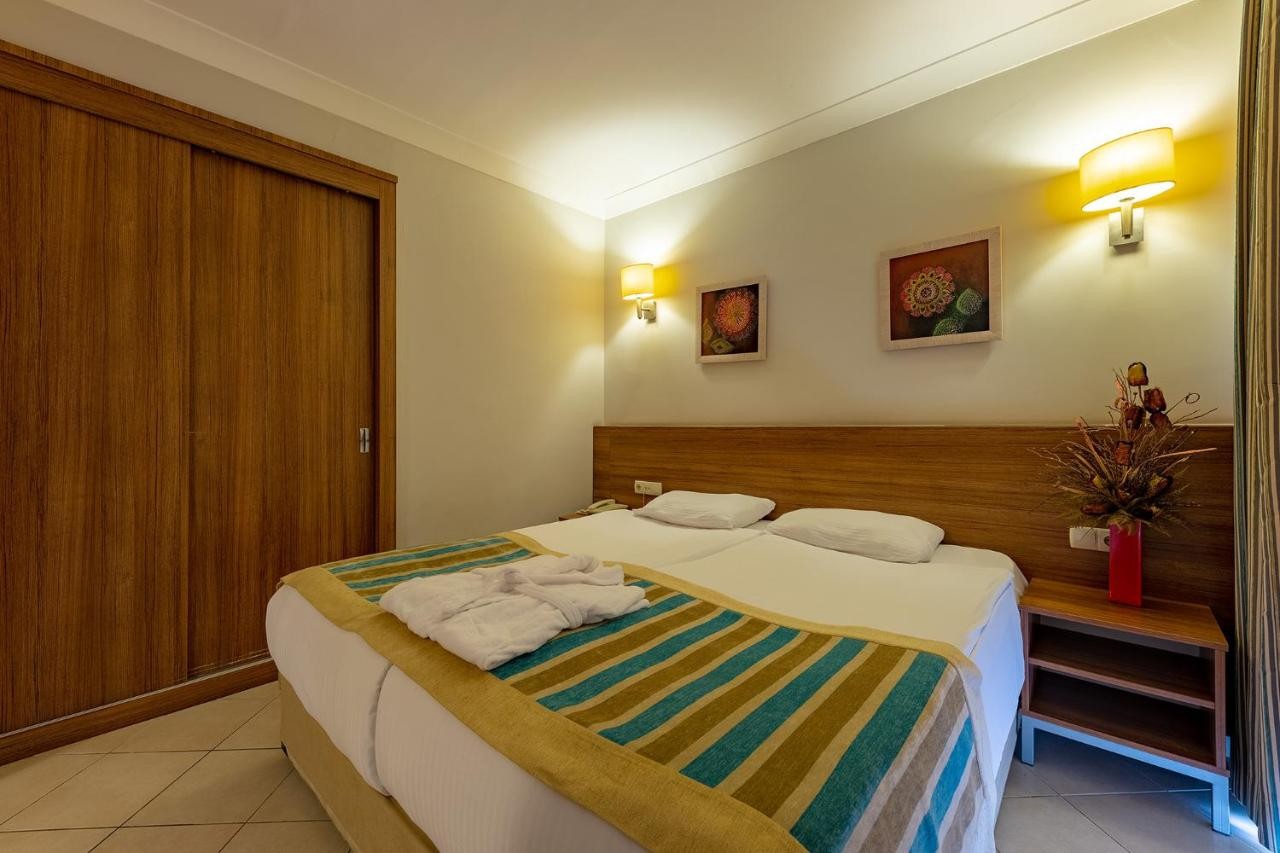 VIKING EXPRESS HOTEL (ex. Viking Suite Hotel)