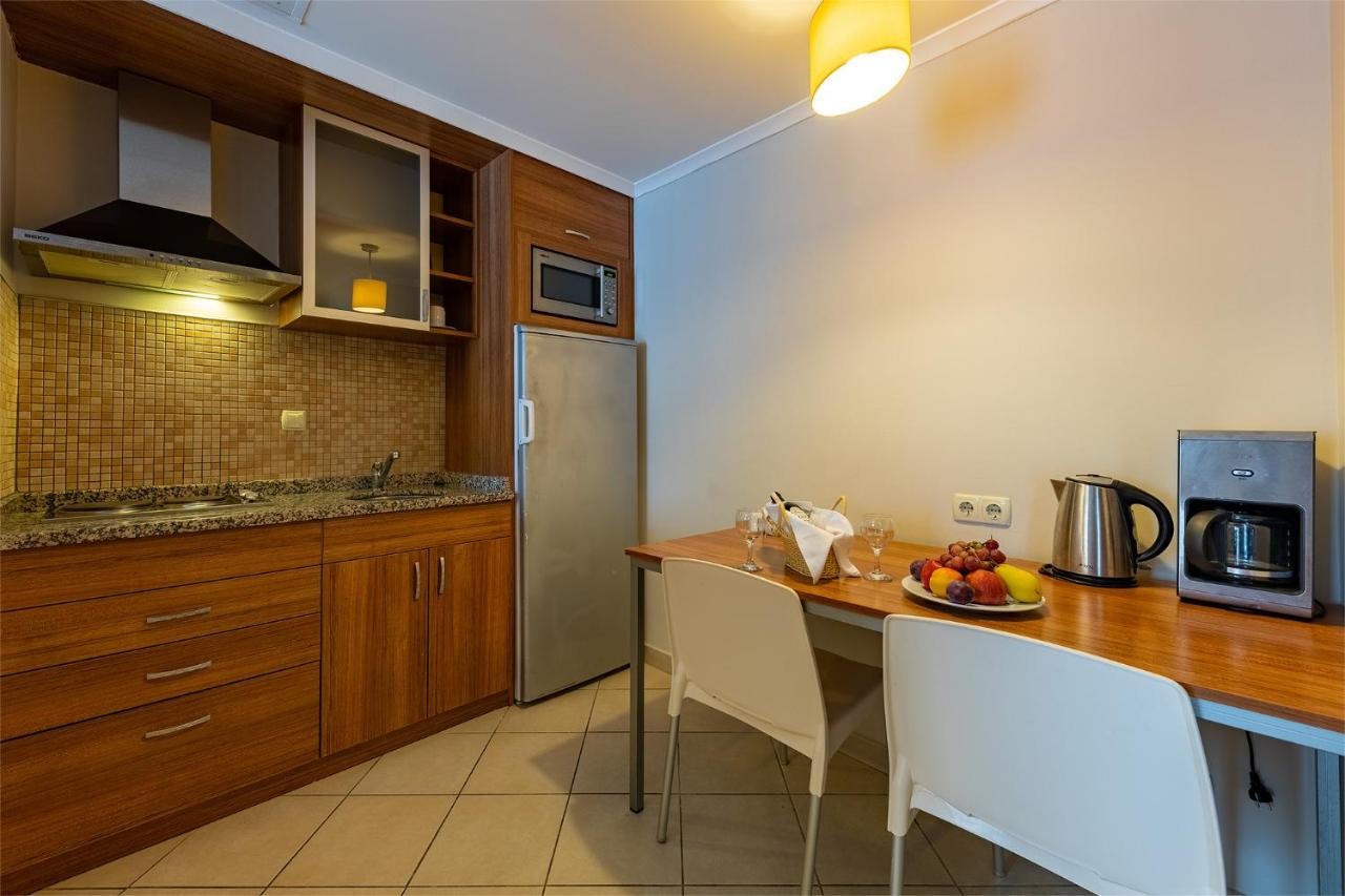 VIKING EXPRESS HOTEL (ex. Viking Suite Hotel)