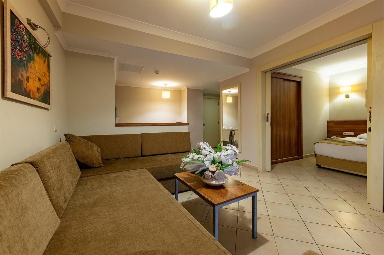 VIKING EXPRESS HOTEL (ex. Viking Suite Hotel)