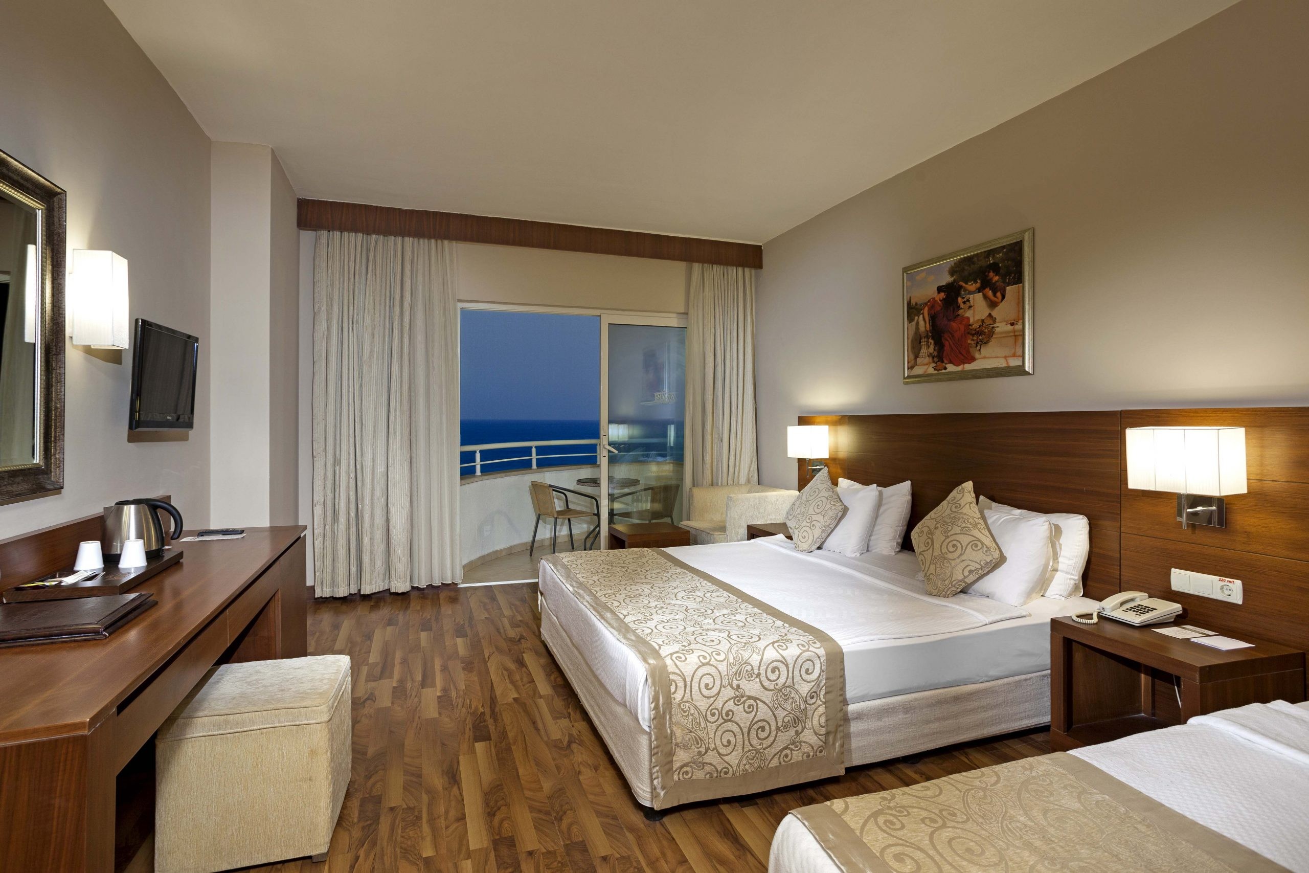 ROMA BEACH RESORT ADULT ONLT 16+