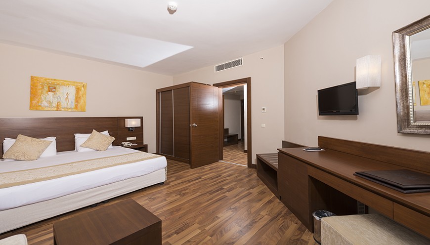 ROMA BEACH RESORT ADULT ONLT 16+