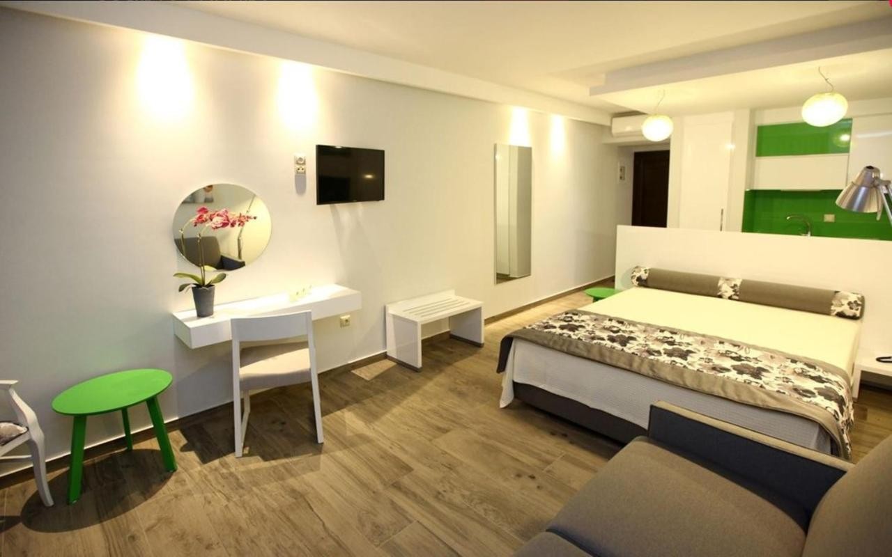 MARYS LUXURY STUDIOS
