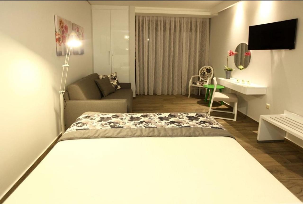 MARYS LUXURY STUDIOS