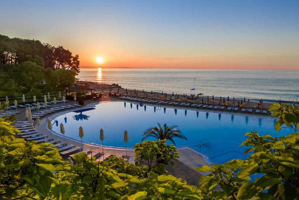HVD RIVIERA BEACH HOTEL