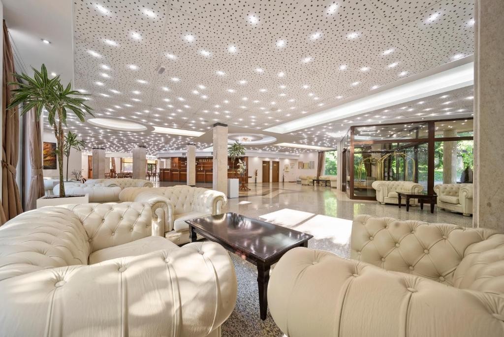 HVD RIVIERA BEACH HOTEL