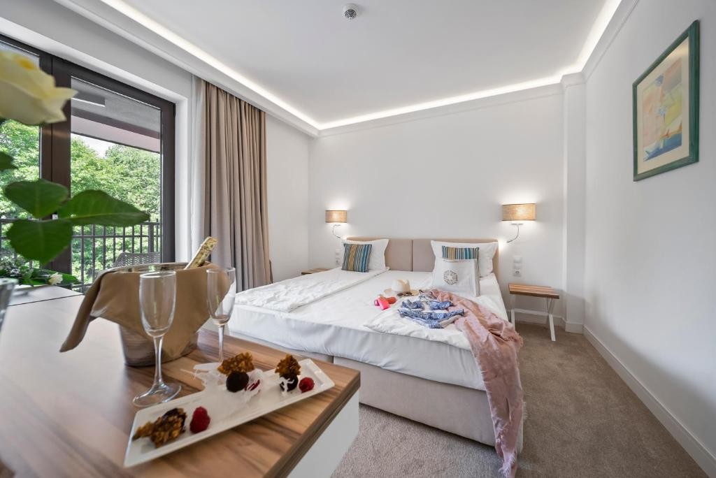 HVD NYMPHA HOTEL ADULTS ONLY 18+