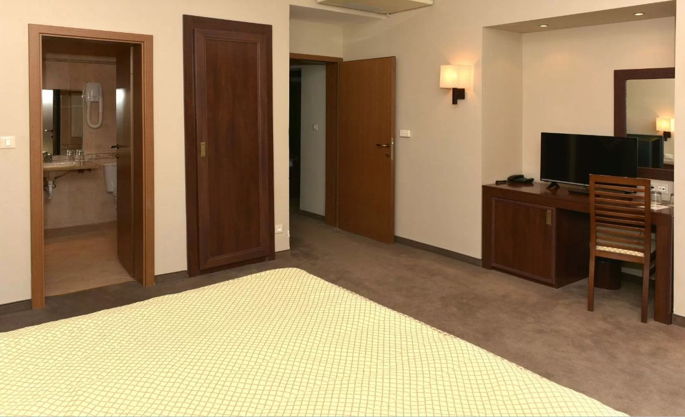 HVD LOTOS HOTEL