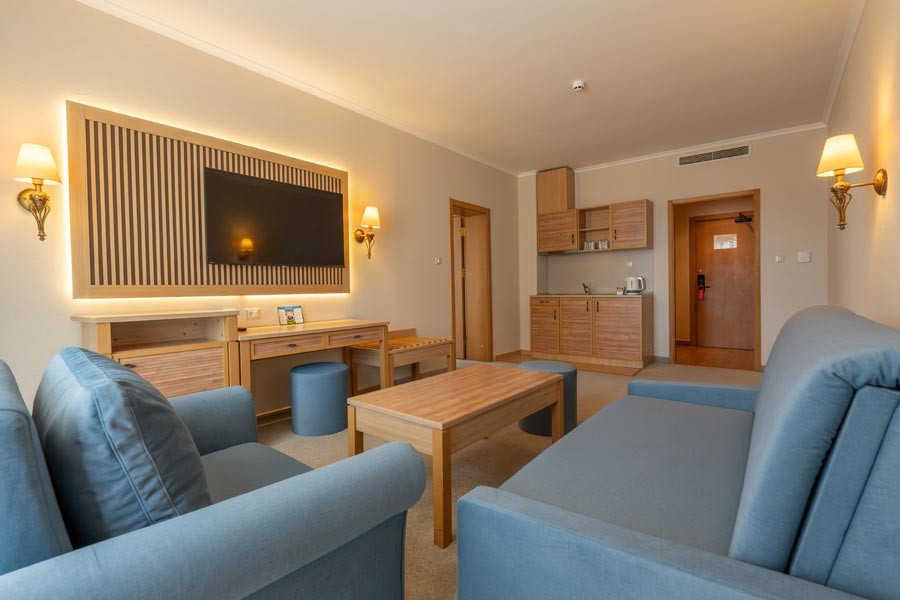 DIT MAJESTIC BEACH RESORT