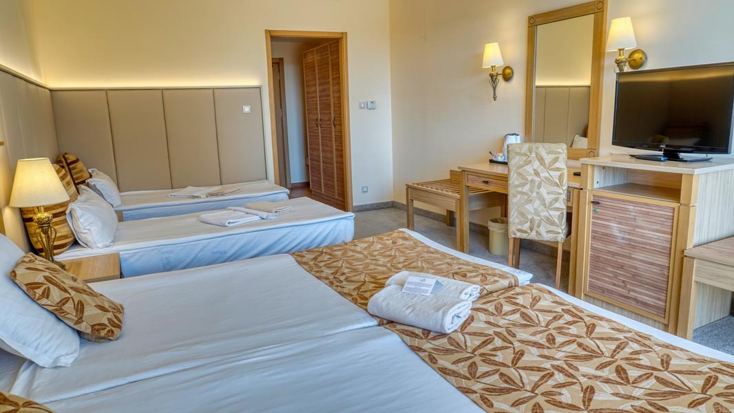 DIT MAJESTIC BEACH RESORT