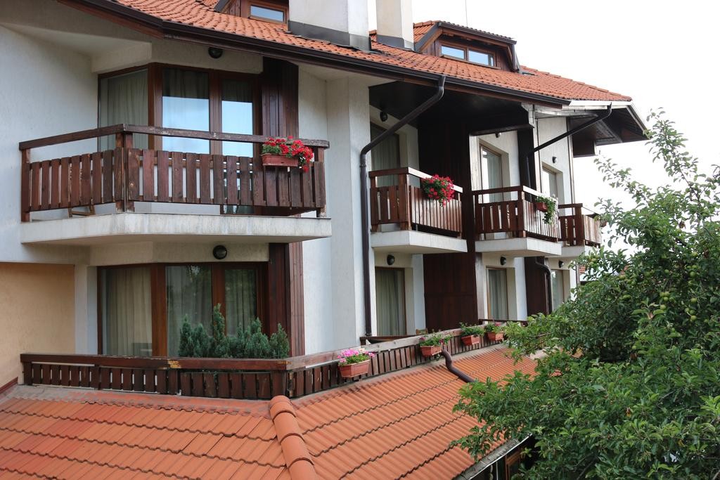 KRALEV DVOR