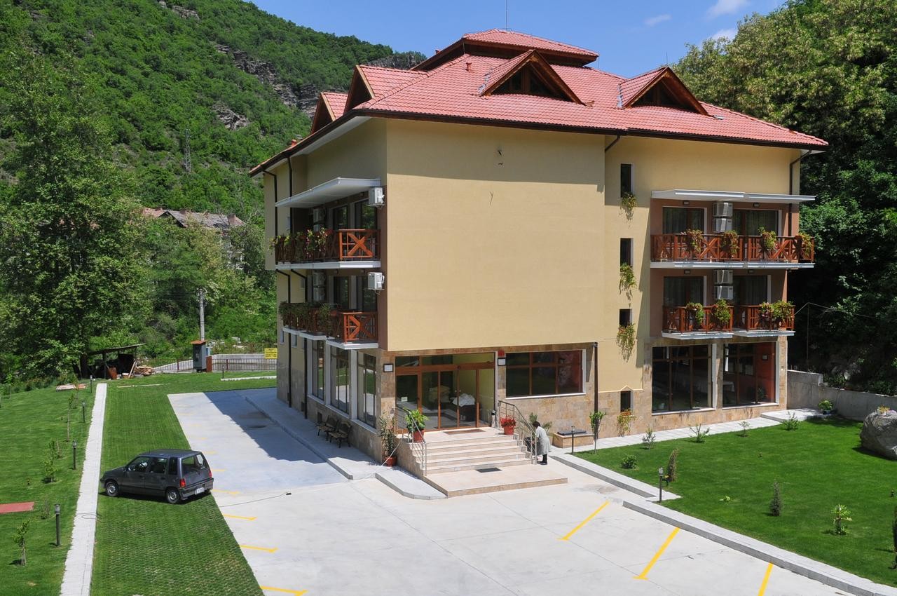 DELTA HOTEL
