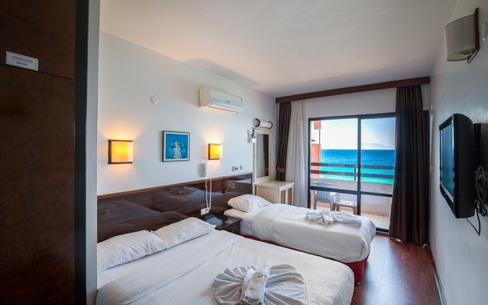 SUNDAY BEACH HOTEL