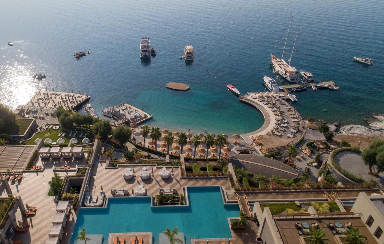 CARESSE A LUXURY COLLECTION RESORT-SPA