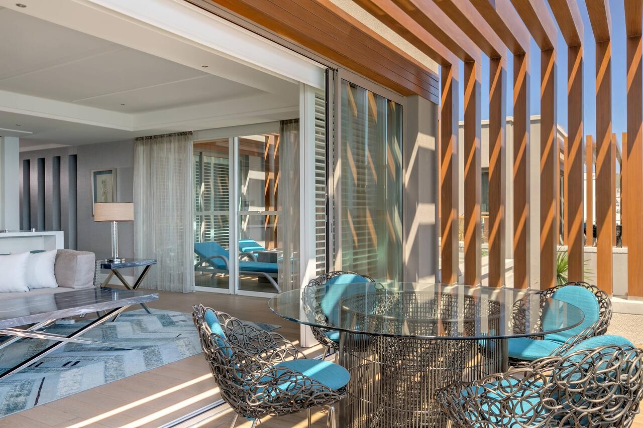CARESSE A LUXURY COLLECTION RESORT-SPA