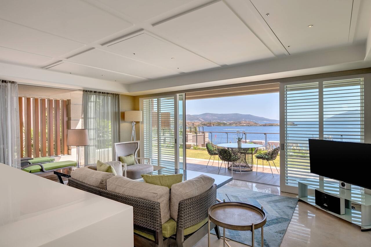 CARESSE A LUXURY COLLECTION RESORT-SPA