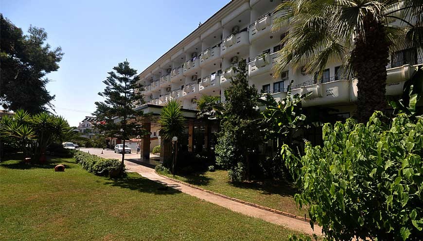 PINETA CLUB HOTEL