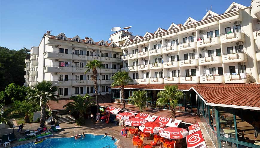 PINETA CLUB HOTEL