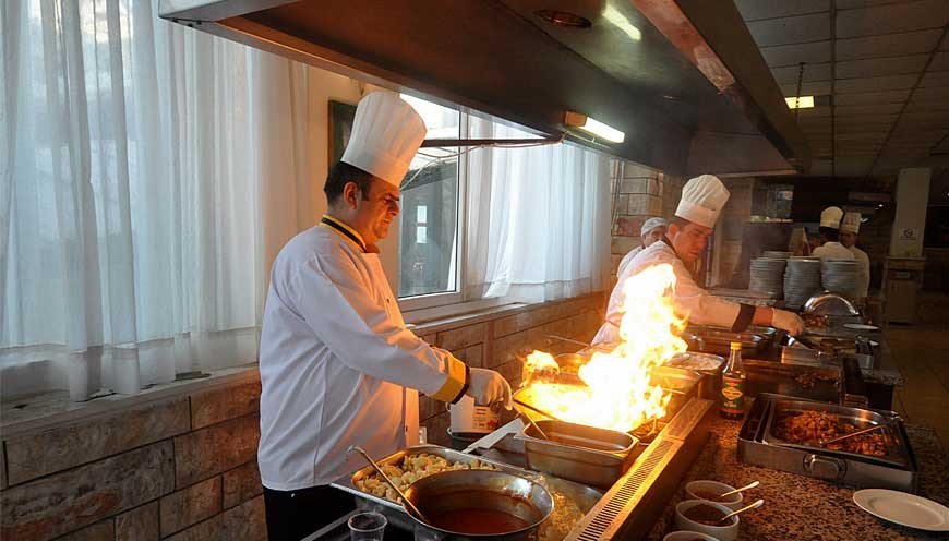 PINETA CLUB HOTEL