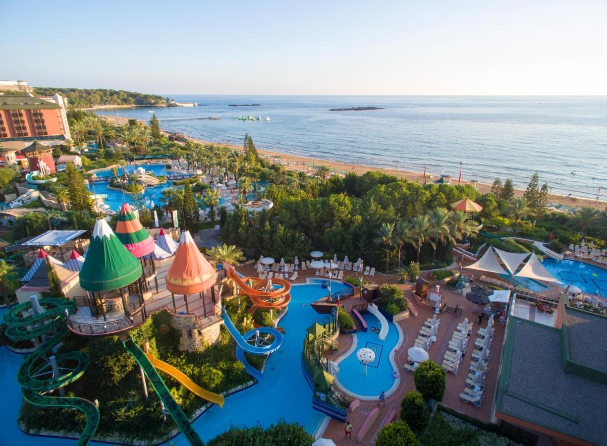 AQI HOTELS PEGASOS ROYAL